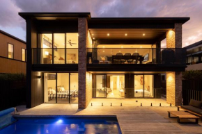 Luxury Escape with ocean views.